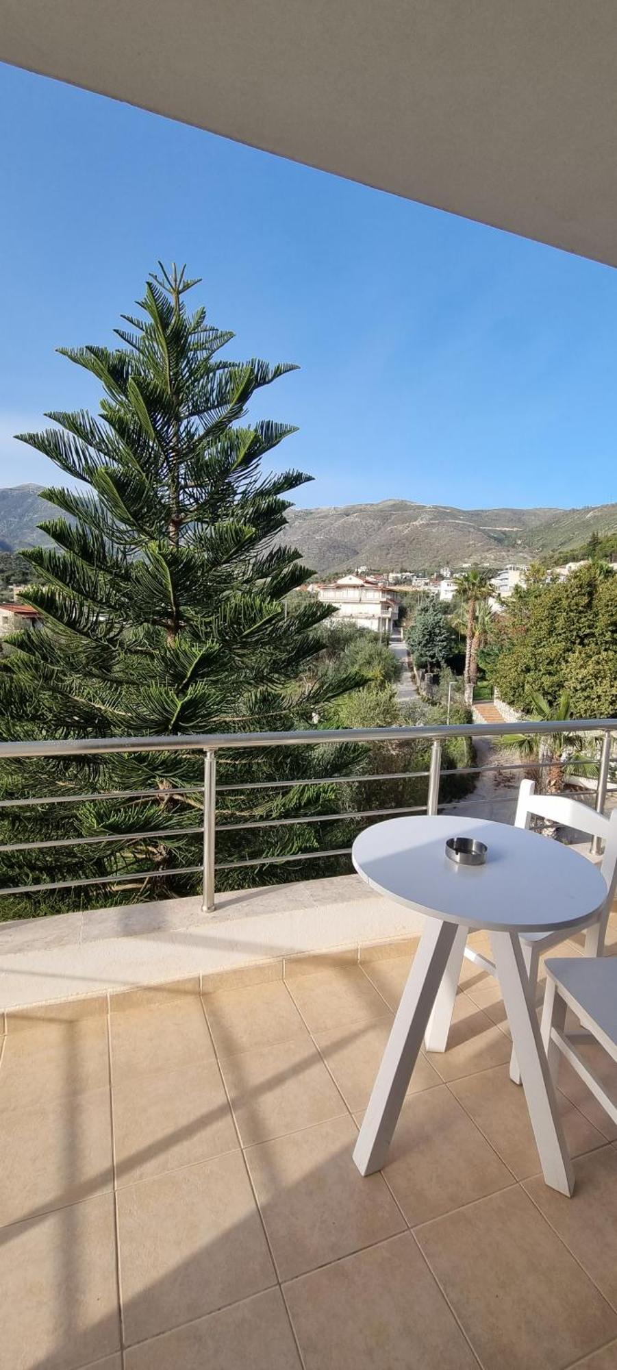 The Sunny Side Apartment Himare Luaran gambar