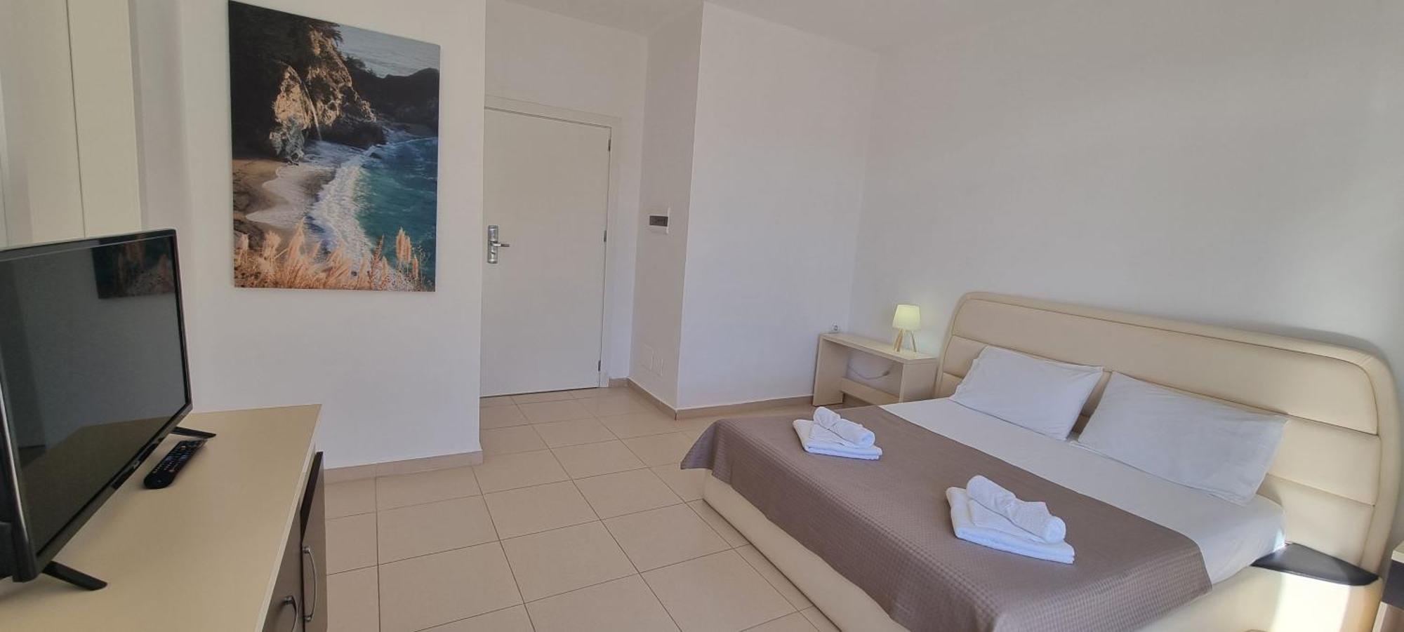 The Sunny Side Apartment Himare Luaran gambar