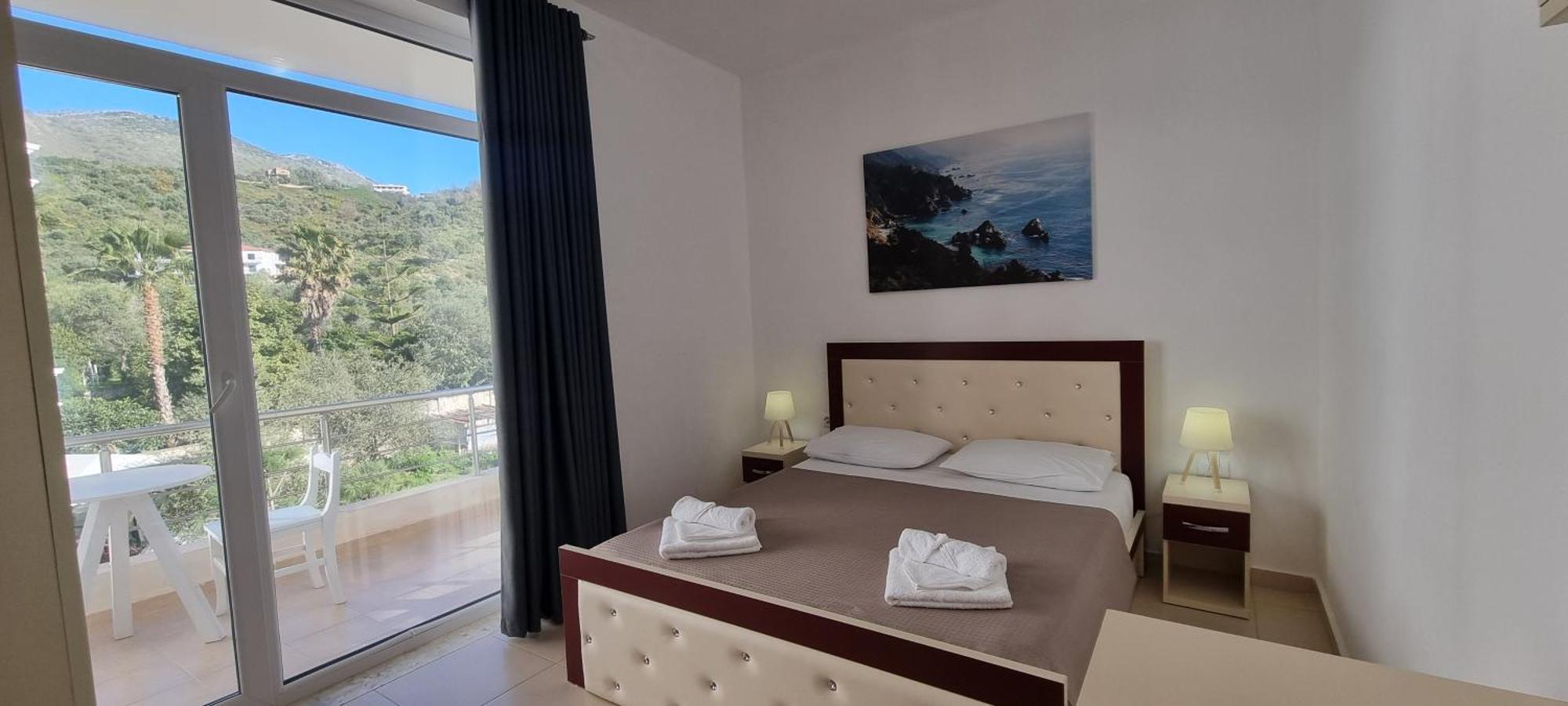 The Sunny Side Apartment Himare Luaran gambar