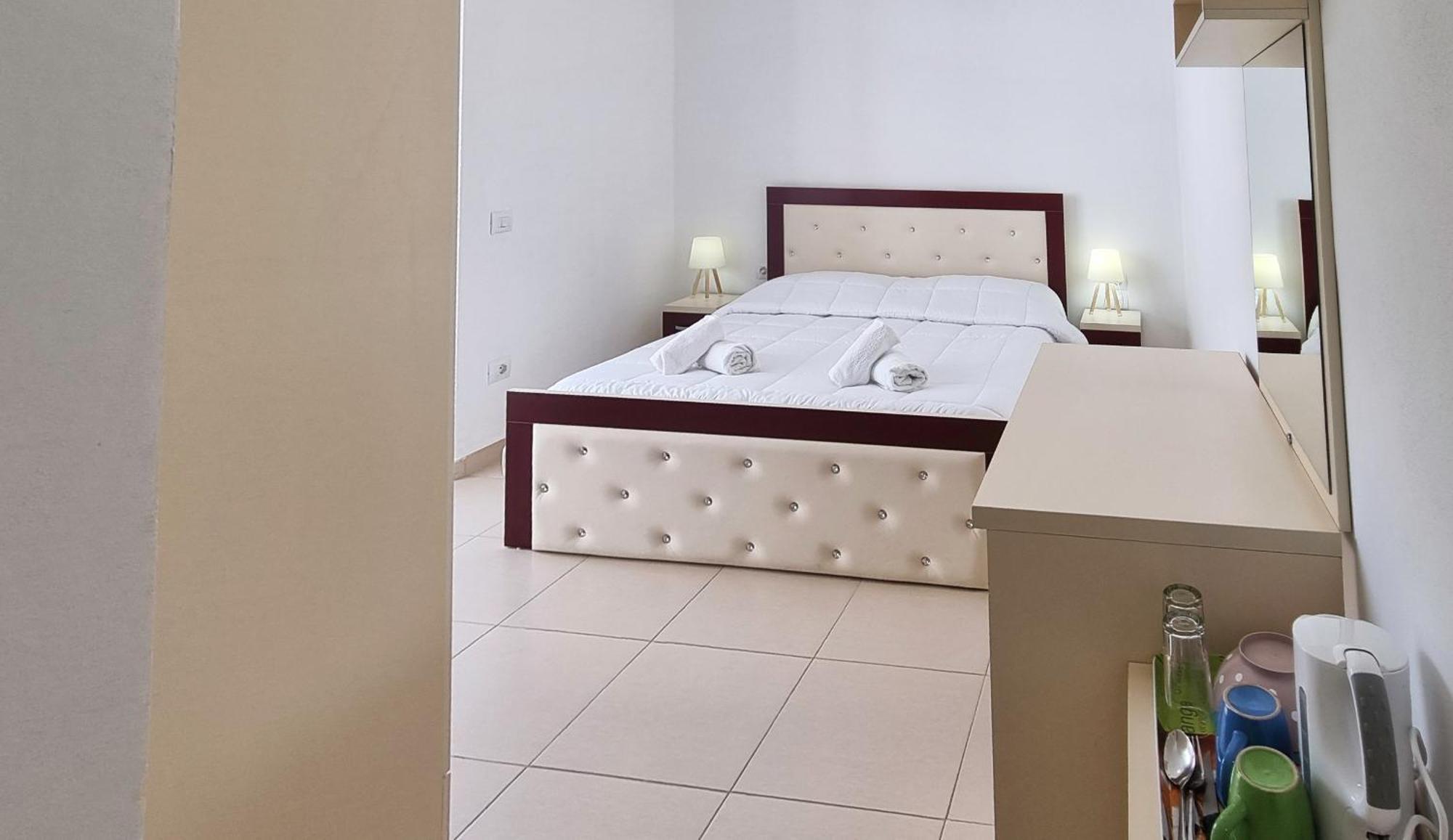 The Sunny Side Apartment Himare Luaran gambar
