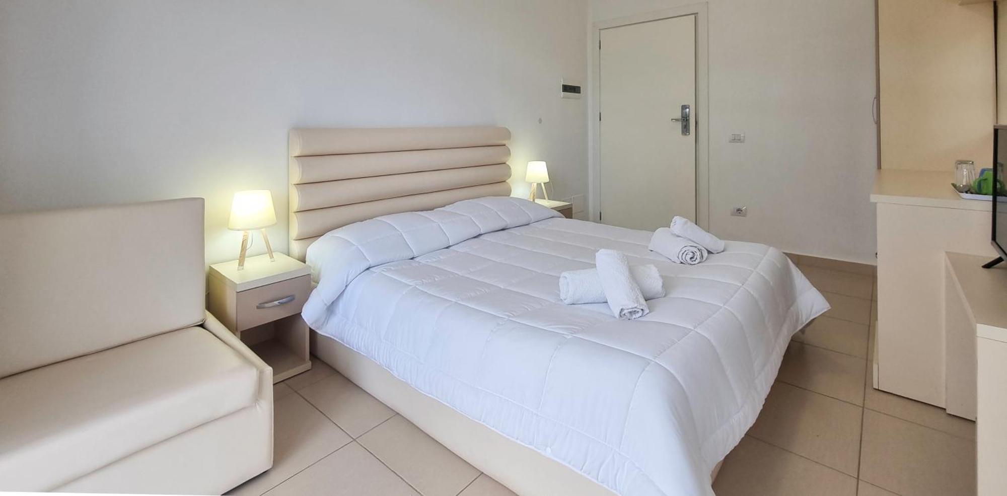 The Sunny Side Apartment Himare Luaran gambar
