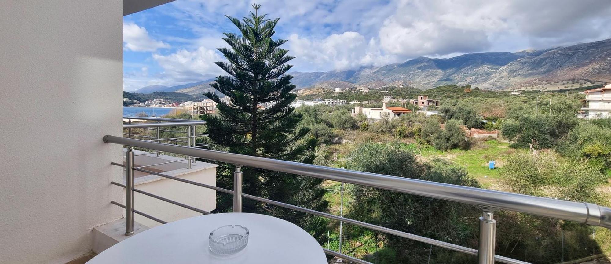 The Sunny Side Apartment Himare Luaran gambar