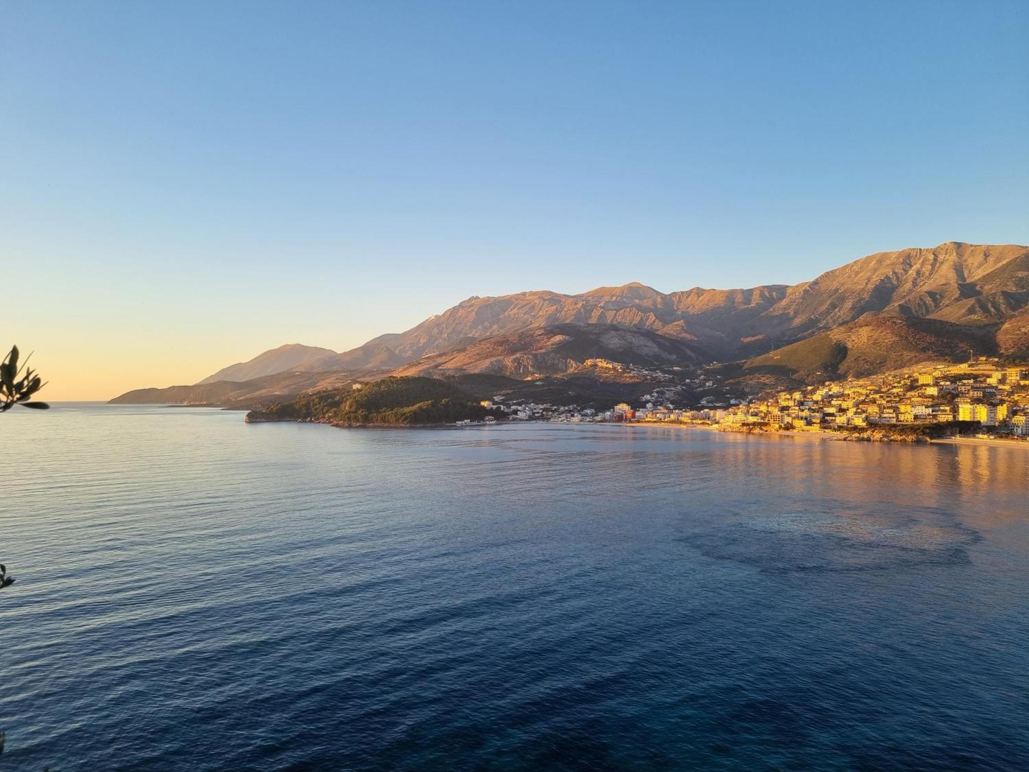 The Sunny Side Apartment Himare Luaran gambar