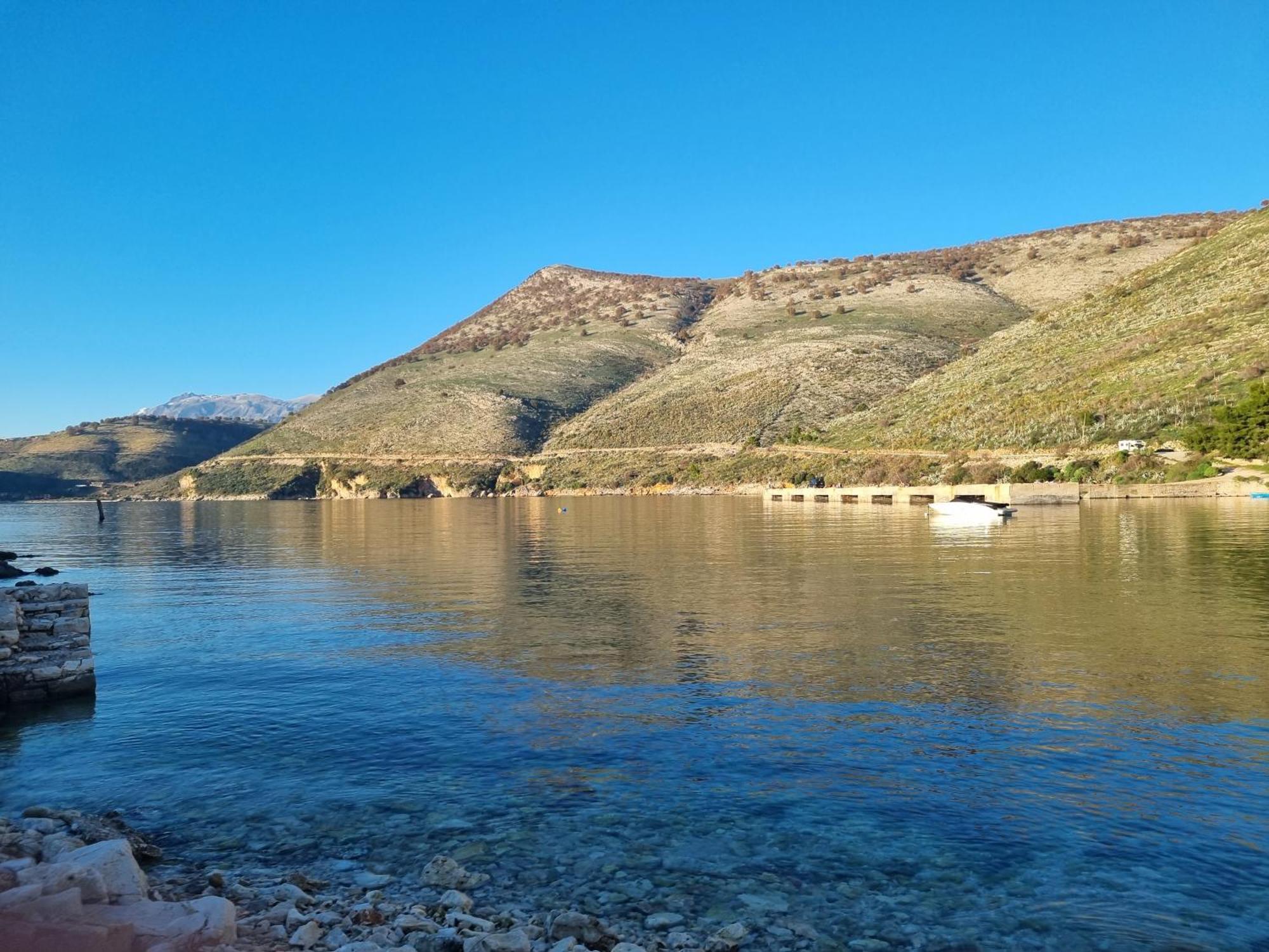 The Sunny Side Apartment Himare Luaran gambar